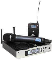 Sennheiser G3 – one transmitter and two receivers